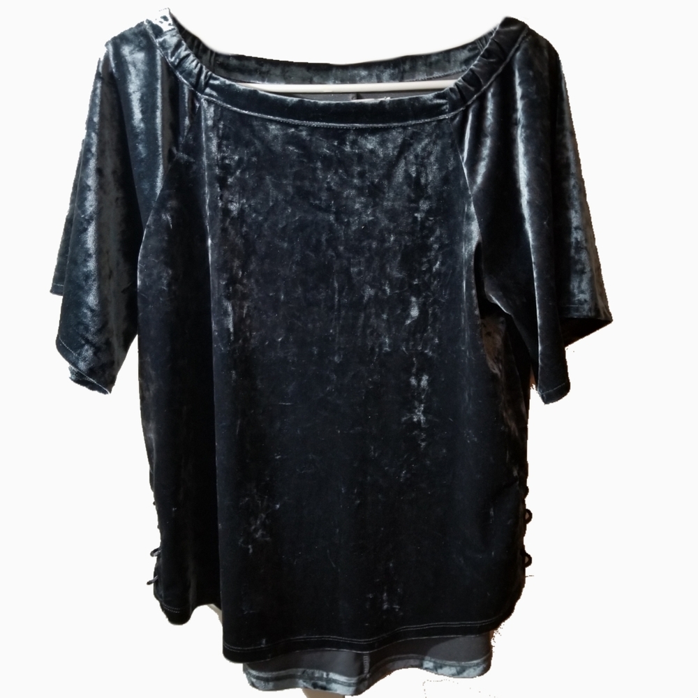 ^Standard Grace small blue velvet hilow boho top